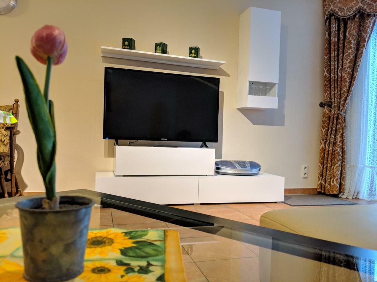 Ferienwohnung Mit Terrasse Ґрімма Екстер'єр фото